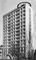 Жилой дом на Рондо Вашингтона. 1962—63. Архитектор М. Лейкам. Варшава.