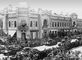 Трудящиеся Кишинёва встречают части Красной Армии. Июнь 1940. Молдавская Советская Социалистическая Республика.
