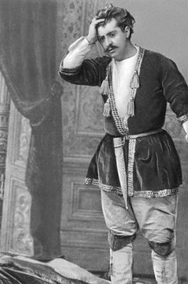 B. C. Алекси-Месхишвили в роли Левана Химшиашвили («Родина» Эристави). Алекси-Месхишвили Владимир Сардионович.