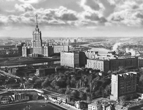 Фотографический снимок комбинированный, с впечатанными облаками. Впечатывание изображений.