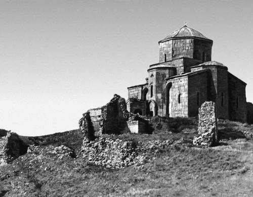 Средневековая архитектура. Храм Джвари. 586/587—604. Джвари (храм в Грузии).