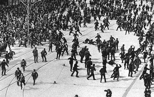      1913.
