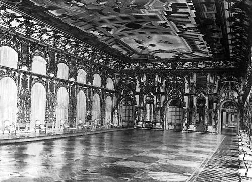 Большой дворец в г. Пушкине. 1743—48, архитекторы Ан. В. Квасов, С. И. Чевакинский. Перестроен в 1752—57, архитектор В. В. Растрелли. Тронный зал. Квасов Алексей Васильевич.